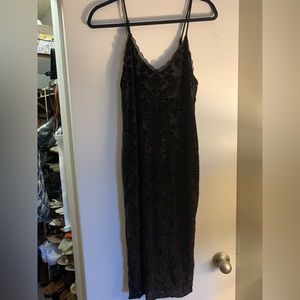 Eight Sixty XS velvet midi dress